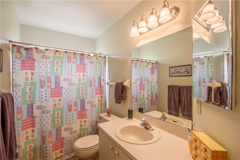 Parkwood VI 148-37 B - Residential