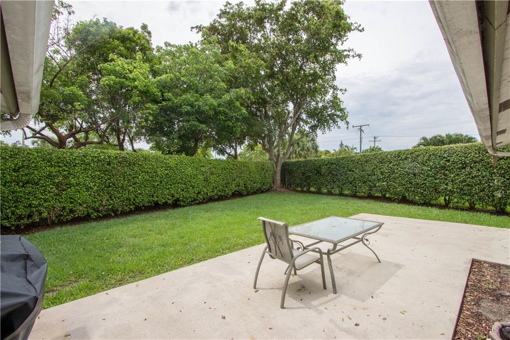 Parkwood VI 148-37 B - Residential