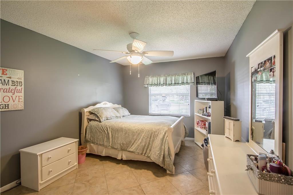 Parkwood VI 148-37 B - Residential