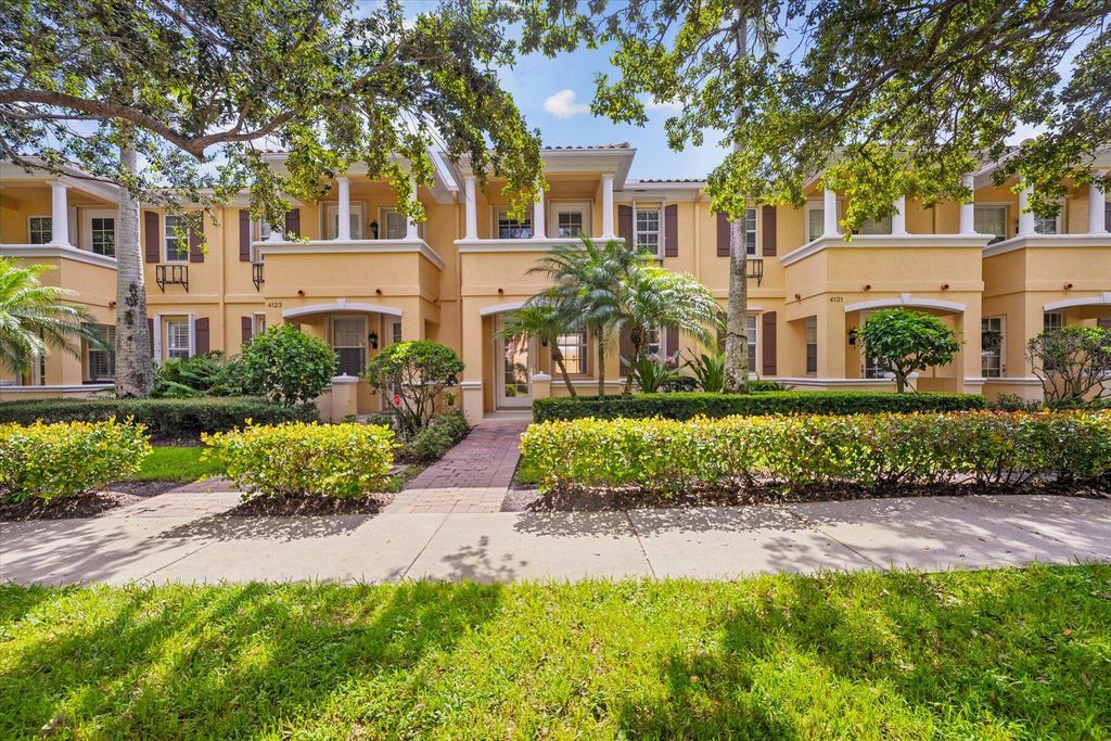 Photo of 4127 Community Drive, Jupiter, FL 33458 (MLS # R11005992)