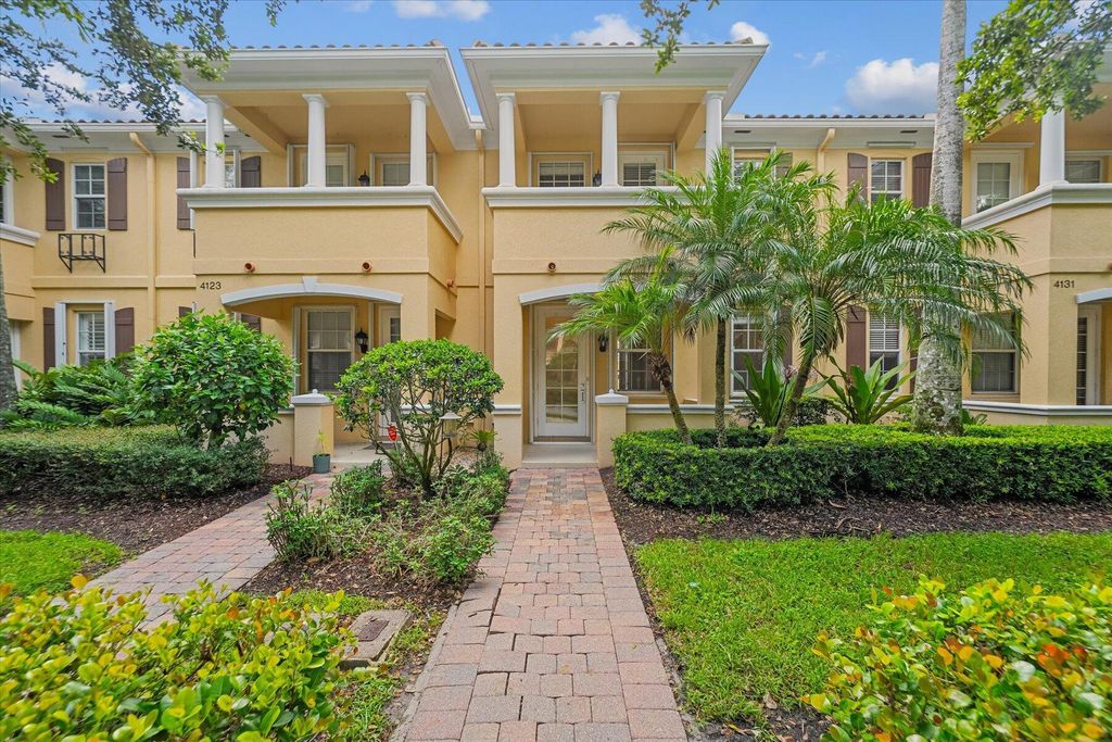 Photo of 4127 Community Drive, Jupiter, FL 33458 (MLS # R11005992)