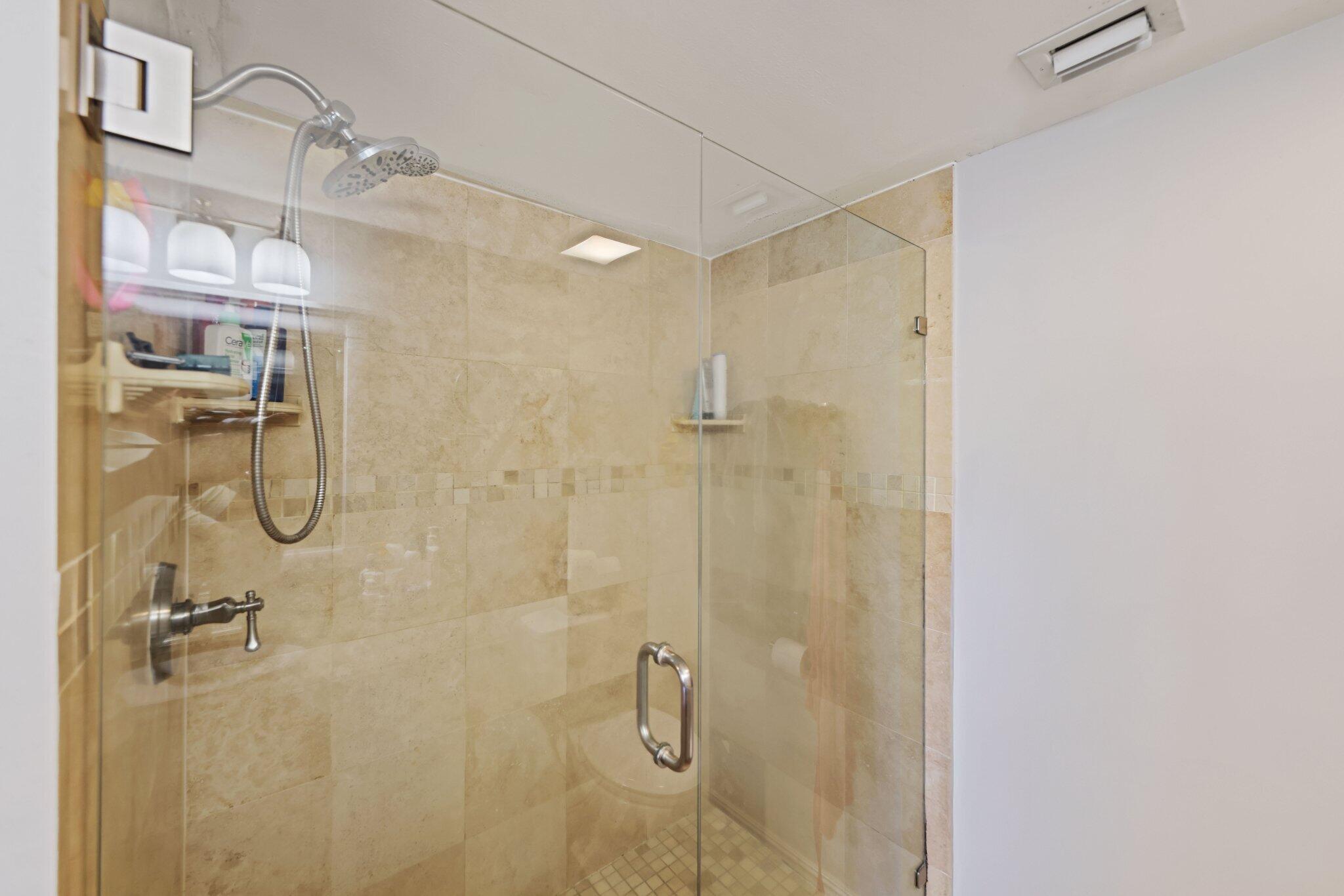 LA BONNE VIE AT PALM-AIRE - Residential