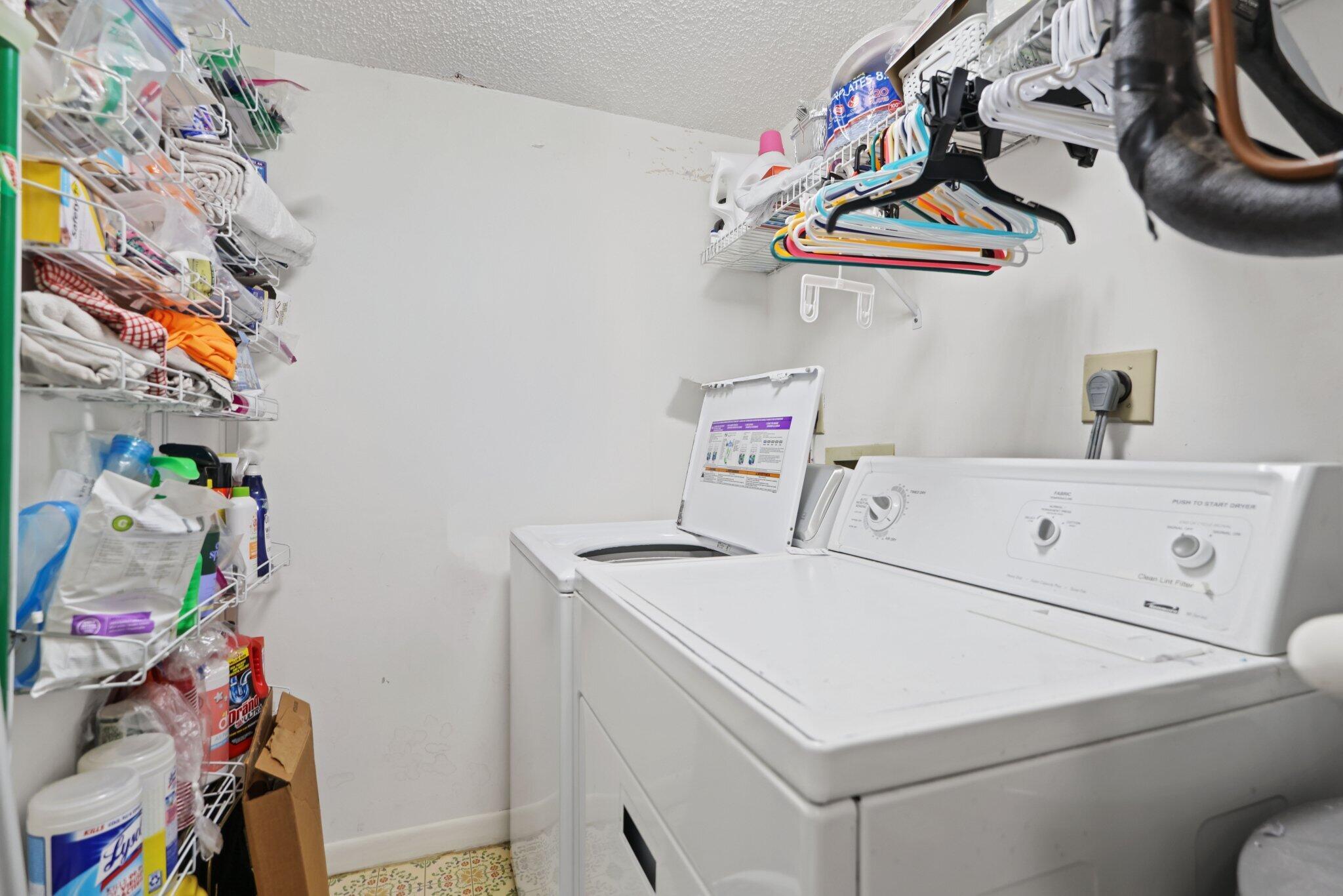 LA BONNE VIE AT PALM-AIRE - Residential