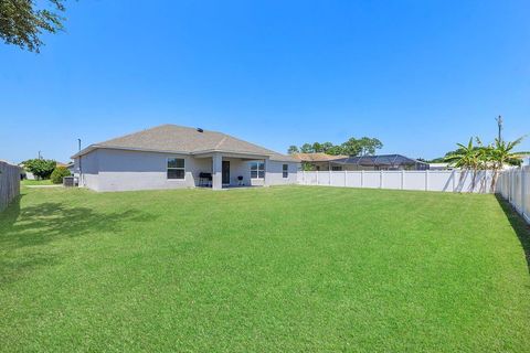 Single Family Residence in Port St Lucie FL 1418 Dow Ln Ln 18.jpg