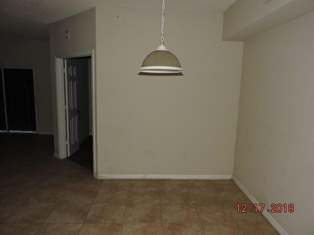 KENSINGTON OF ROYAL PALM BEACH CONDOI - Residential