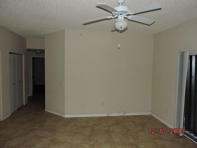 KENSINGTON OF ROYAL PALM BEACH CONDOI - Residential