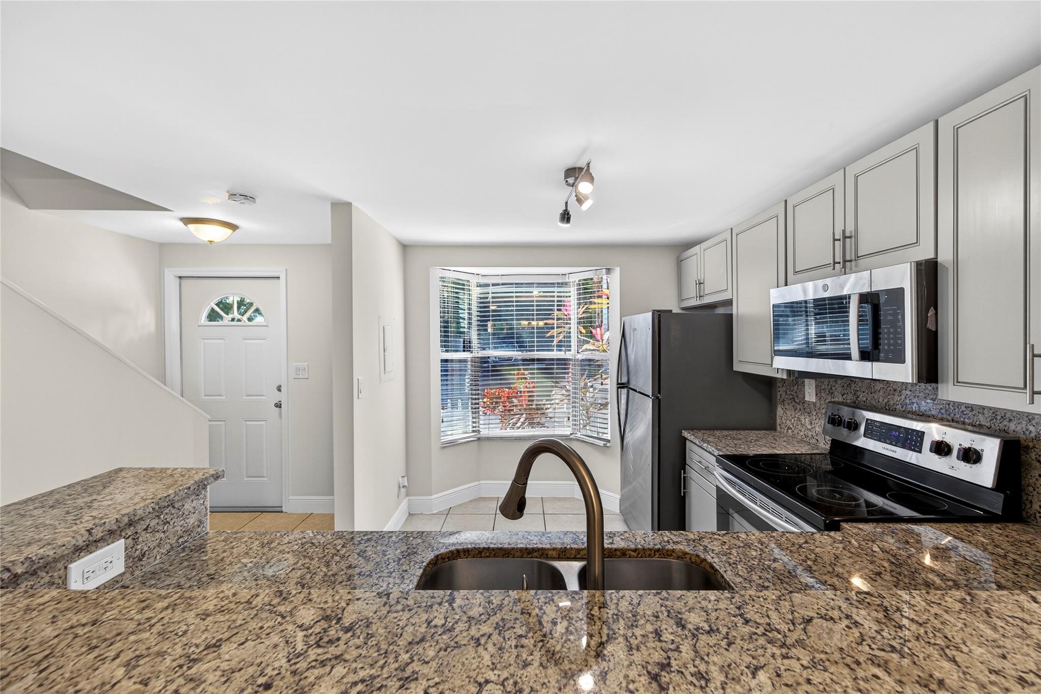 EDGEWATER TOWNHOMES - Residential