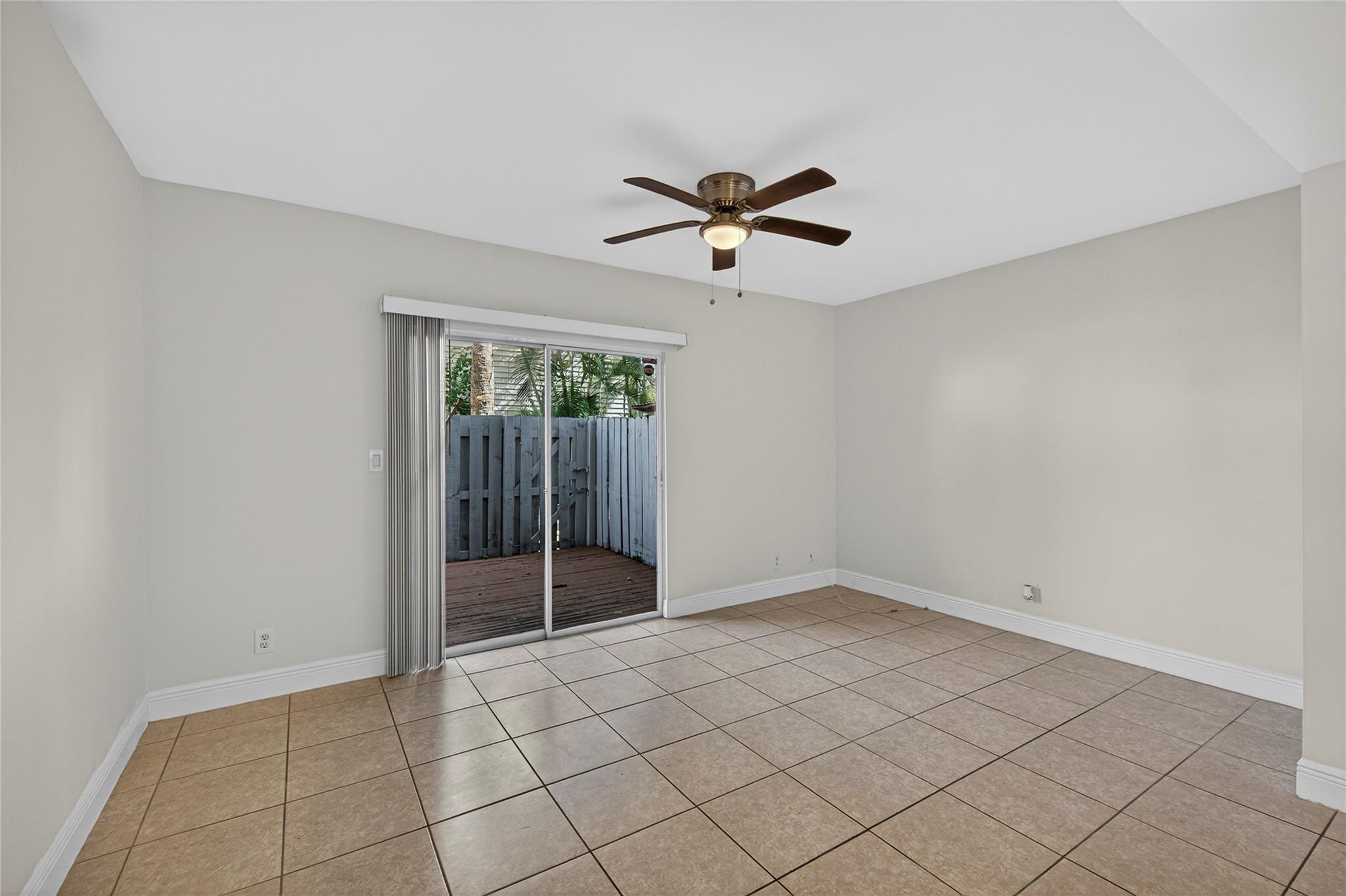 EDGEWATER TOWNHOMES - Residential