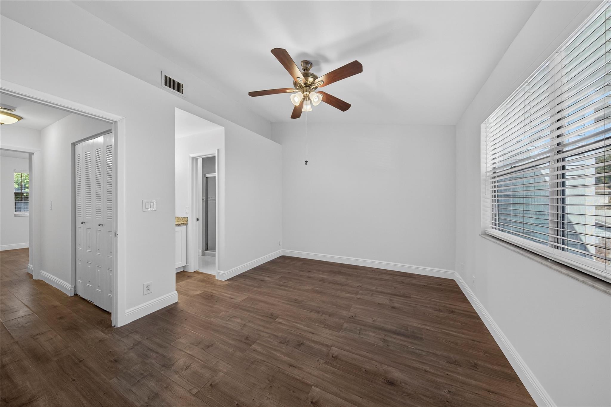 EDGEWATER TOWNHOMES - Residential