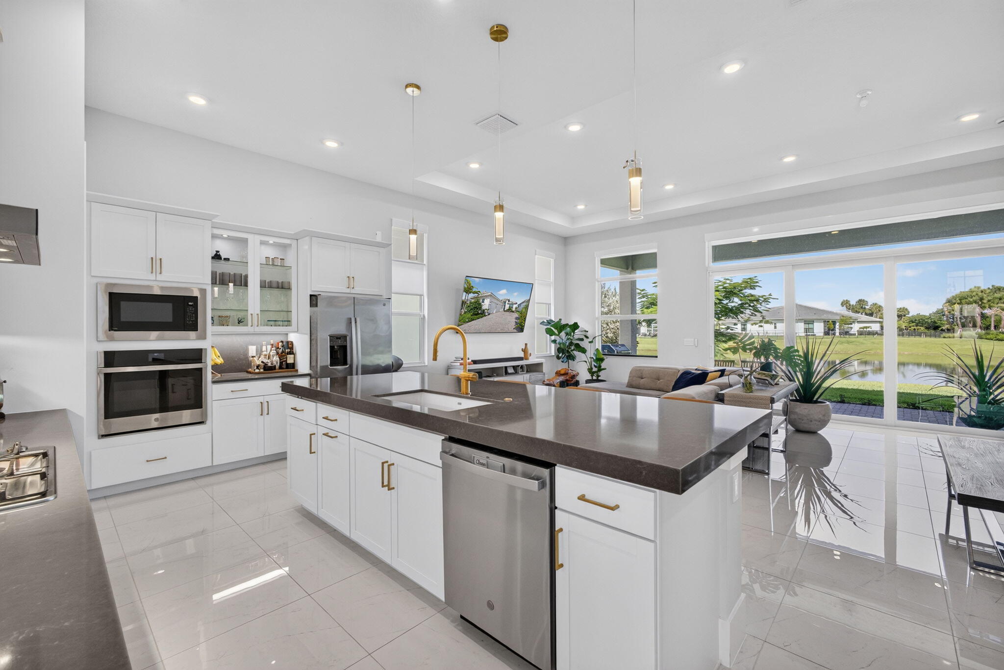 Properties 5469 Hutchinson Way
