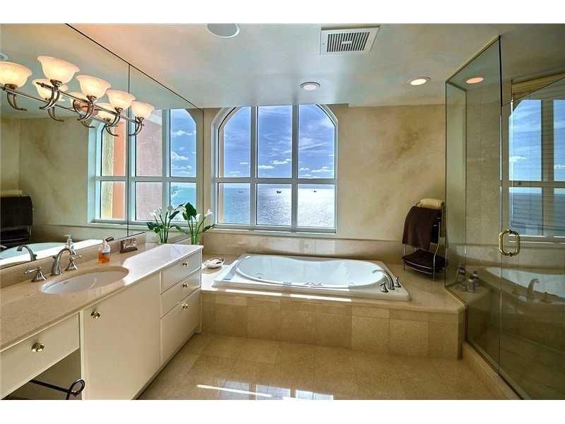 THE PALMS - Residential