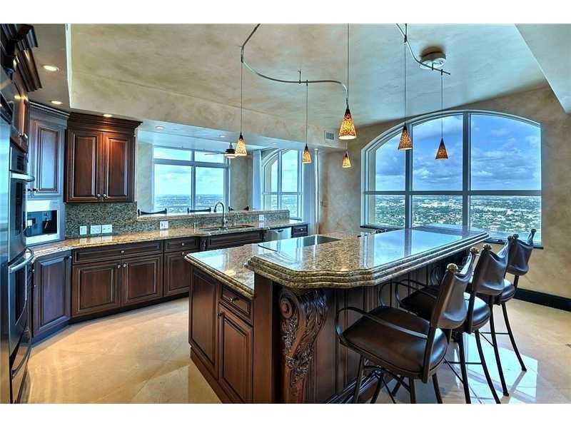 THE PALMS - Residential