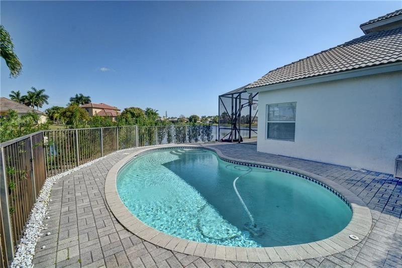 PARKLAND ISLES - Residential