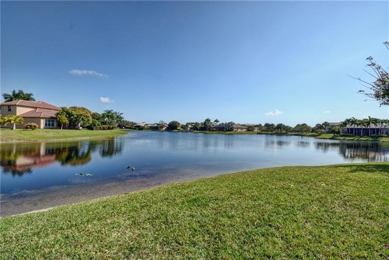 PARKLAND ISLES - Residential