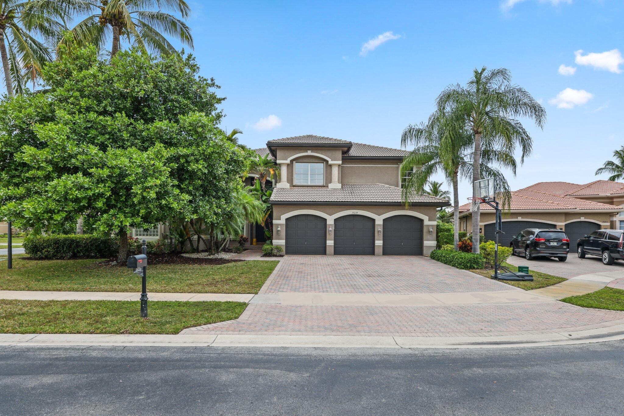 19219 N Creekshore Court