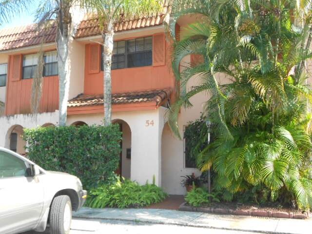 VALENCIA VILLAGE CONDO PHASE I - Residential