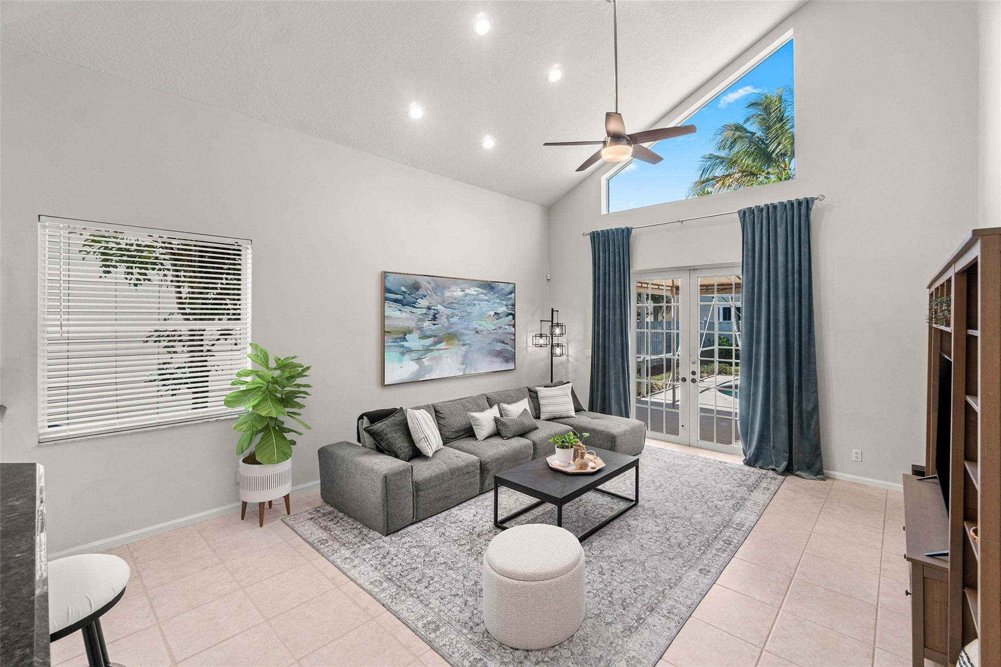 KENSINGTON - Residential