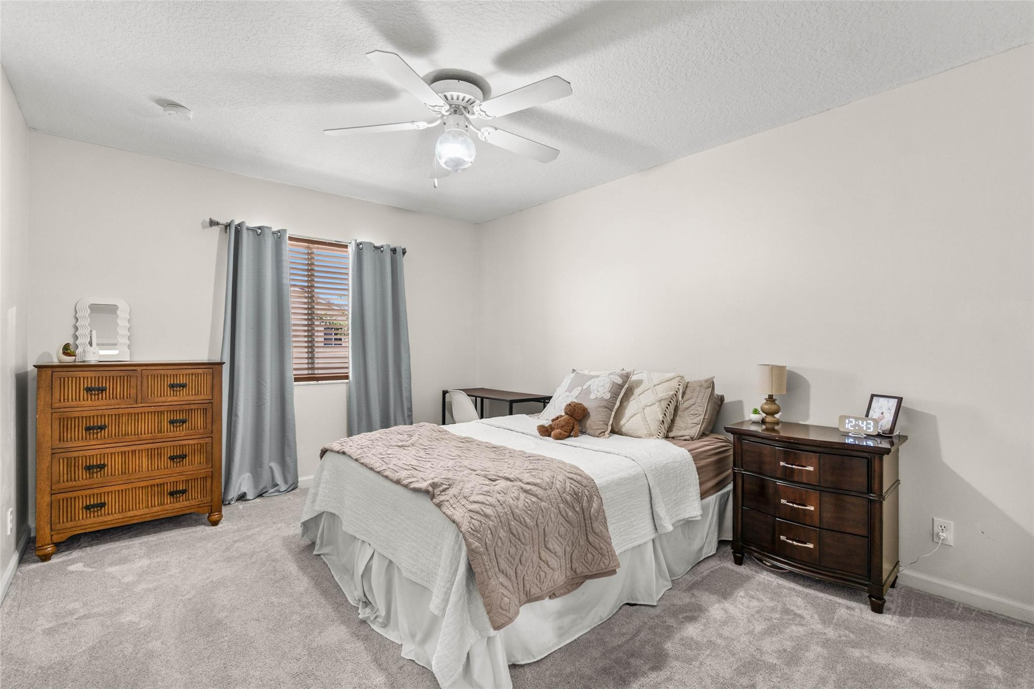 KENSINGTON - Residential