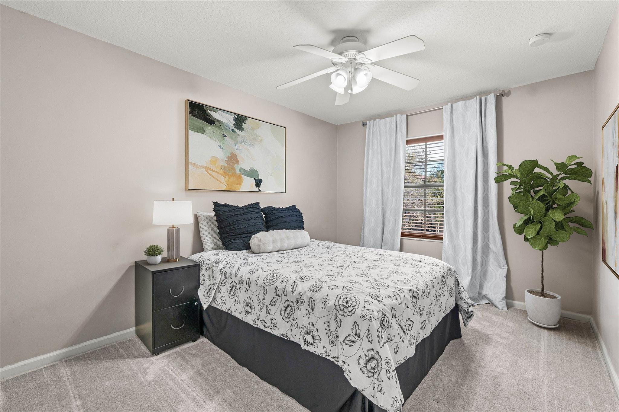 KENSINGTON - Residential