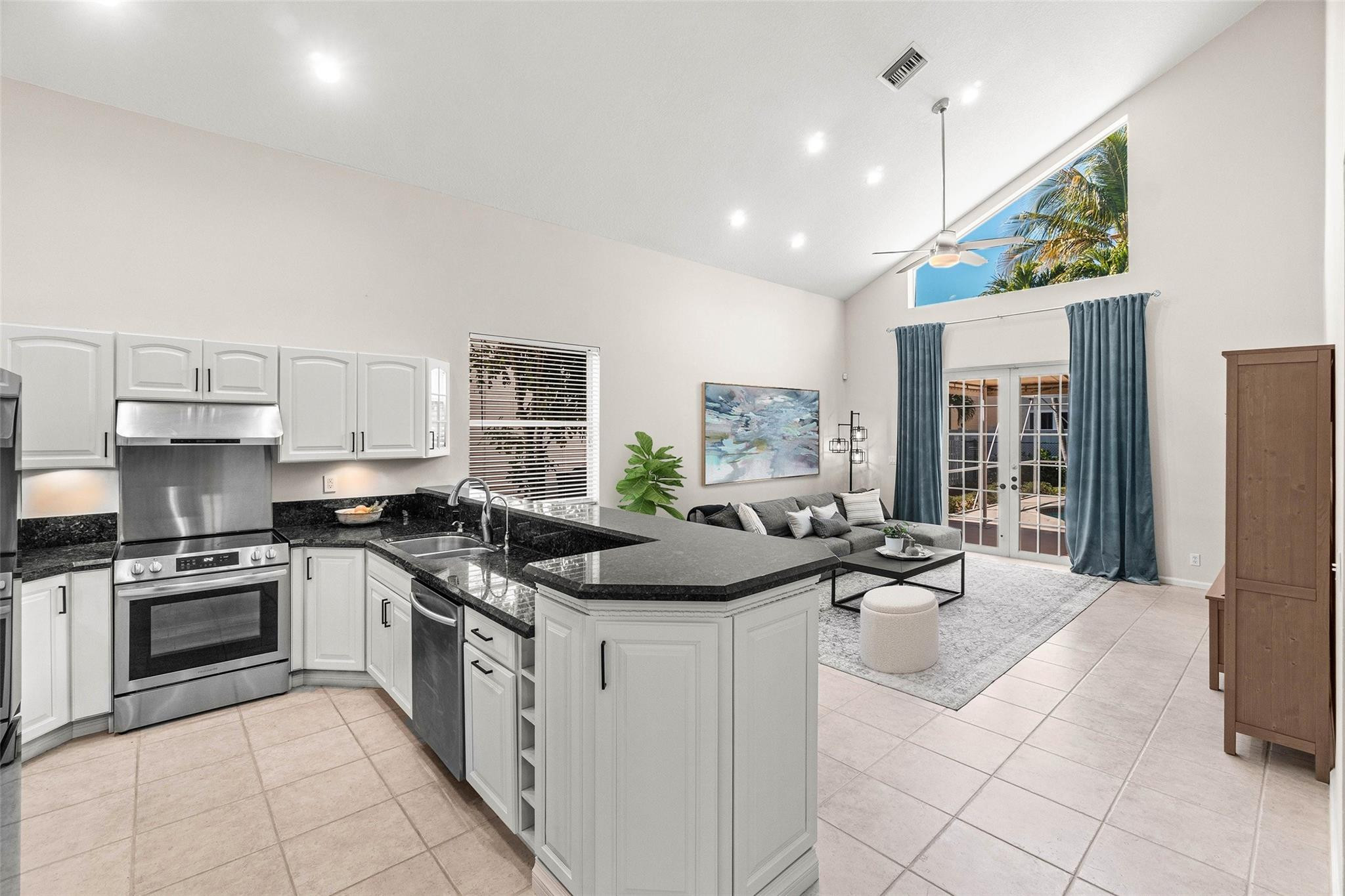 KENSINGTON - Residential