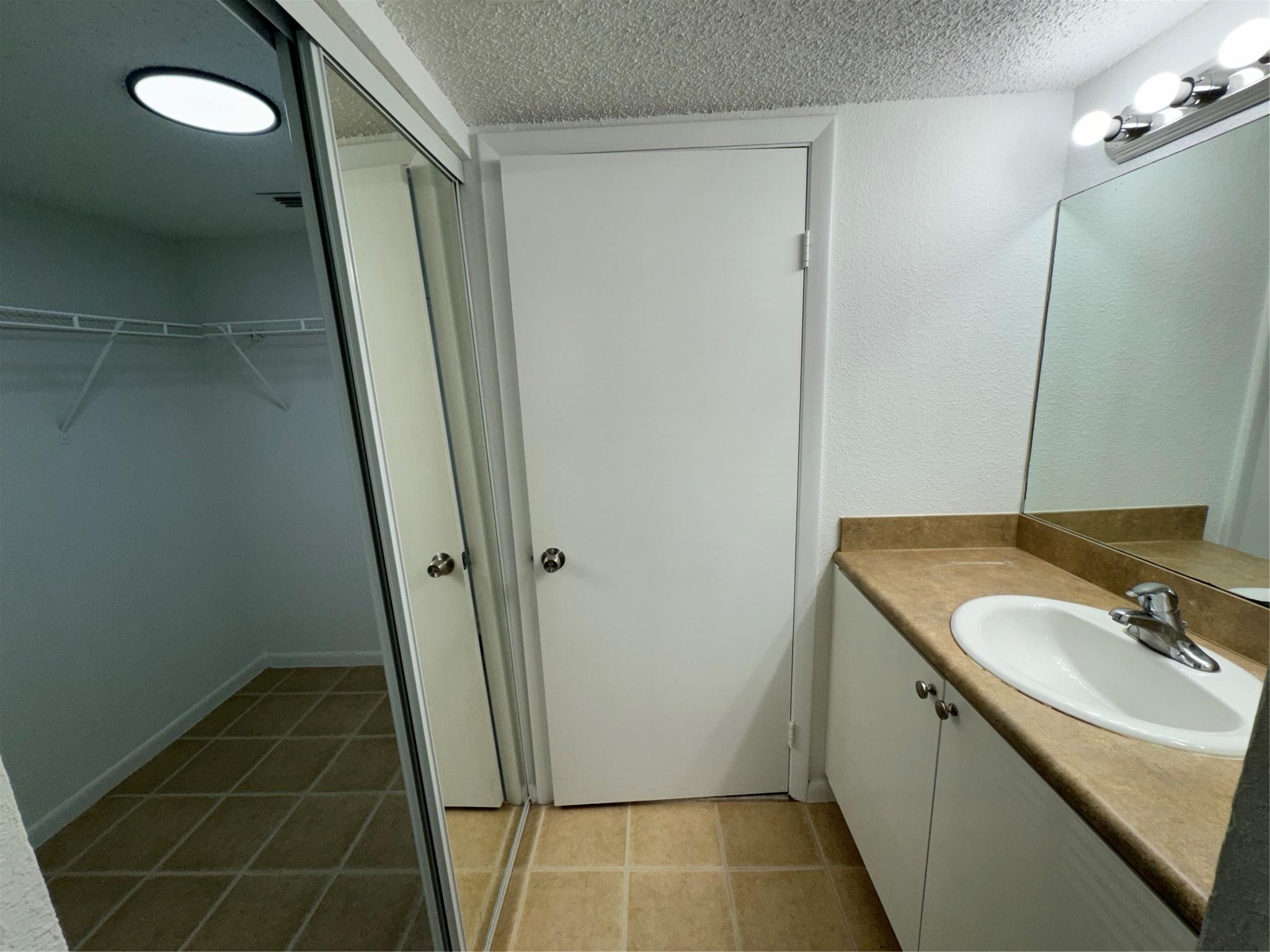 VISCONTI CONDO - Residential Lease