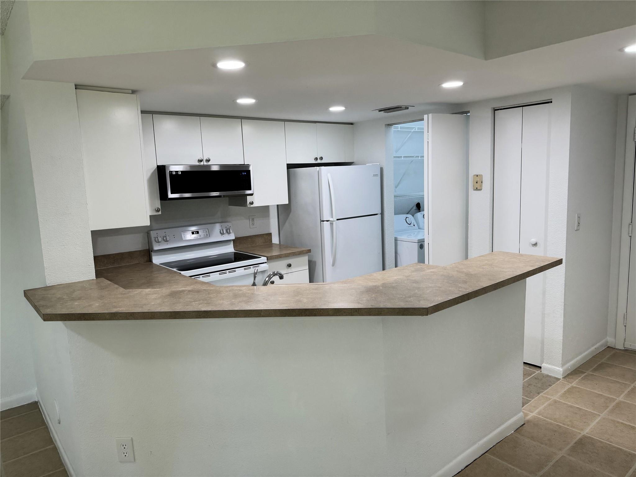 VISCONTI CONDO - Residential Lease