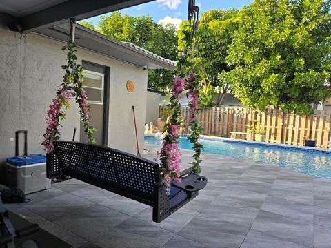Tiny photo for 7811 NW 40th Court, Coral Springs, FL 33065 (MLS # F10554296)