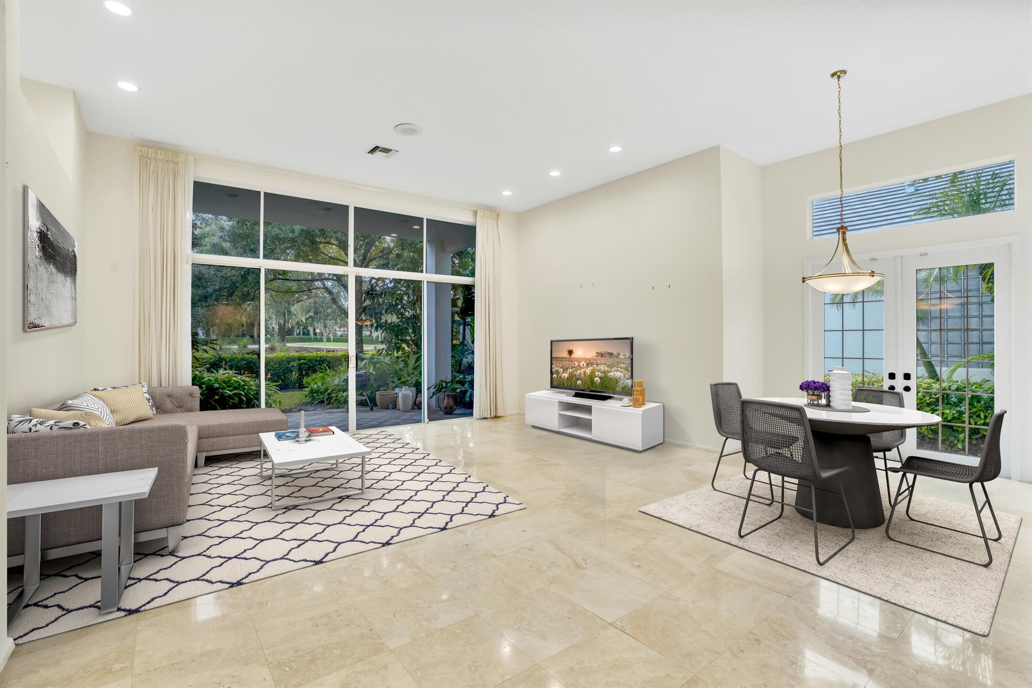 16076 Villa Vizcaya Place