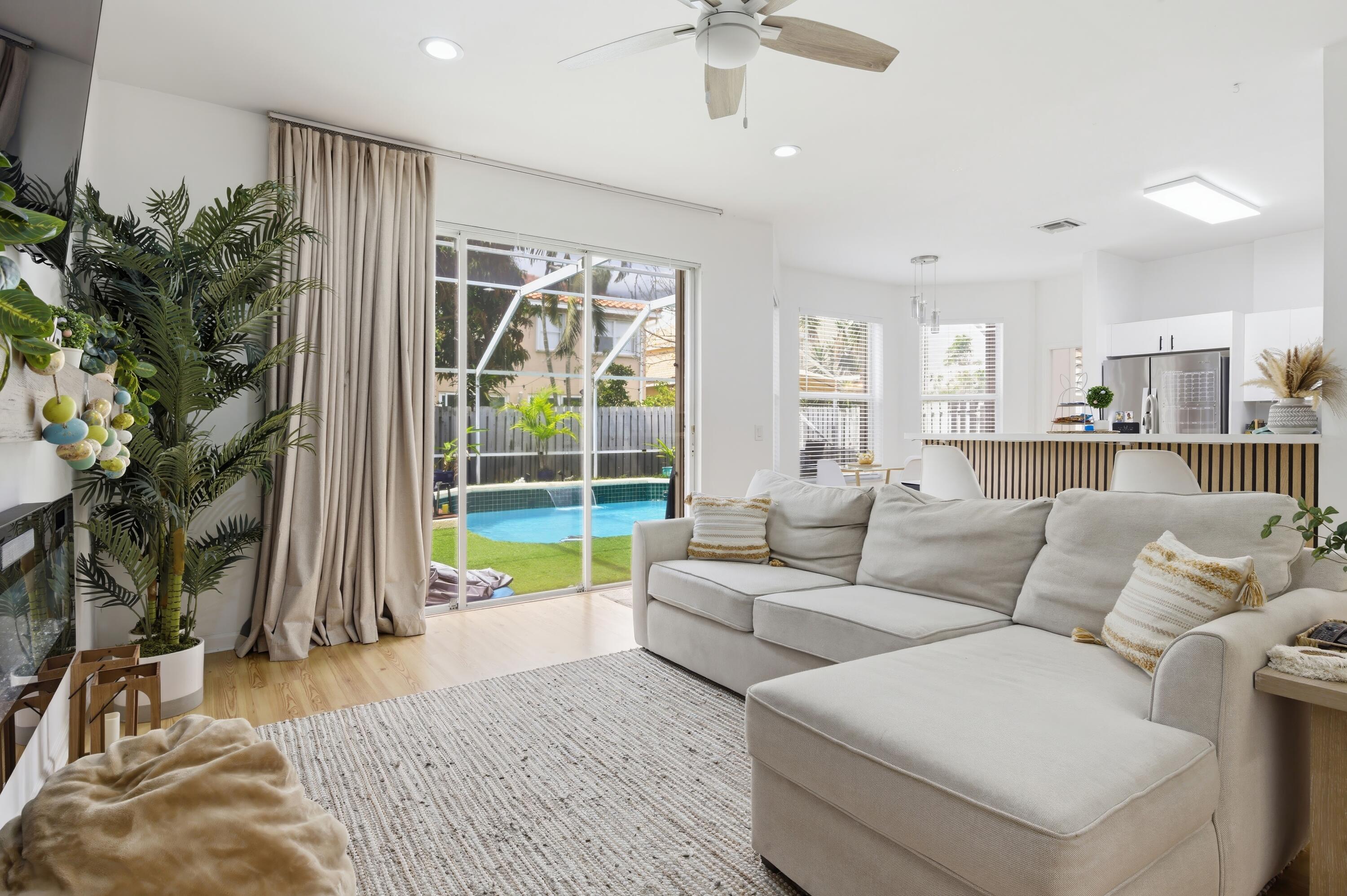 LAKE CHARLESTON TR X - Residential Lease