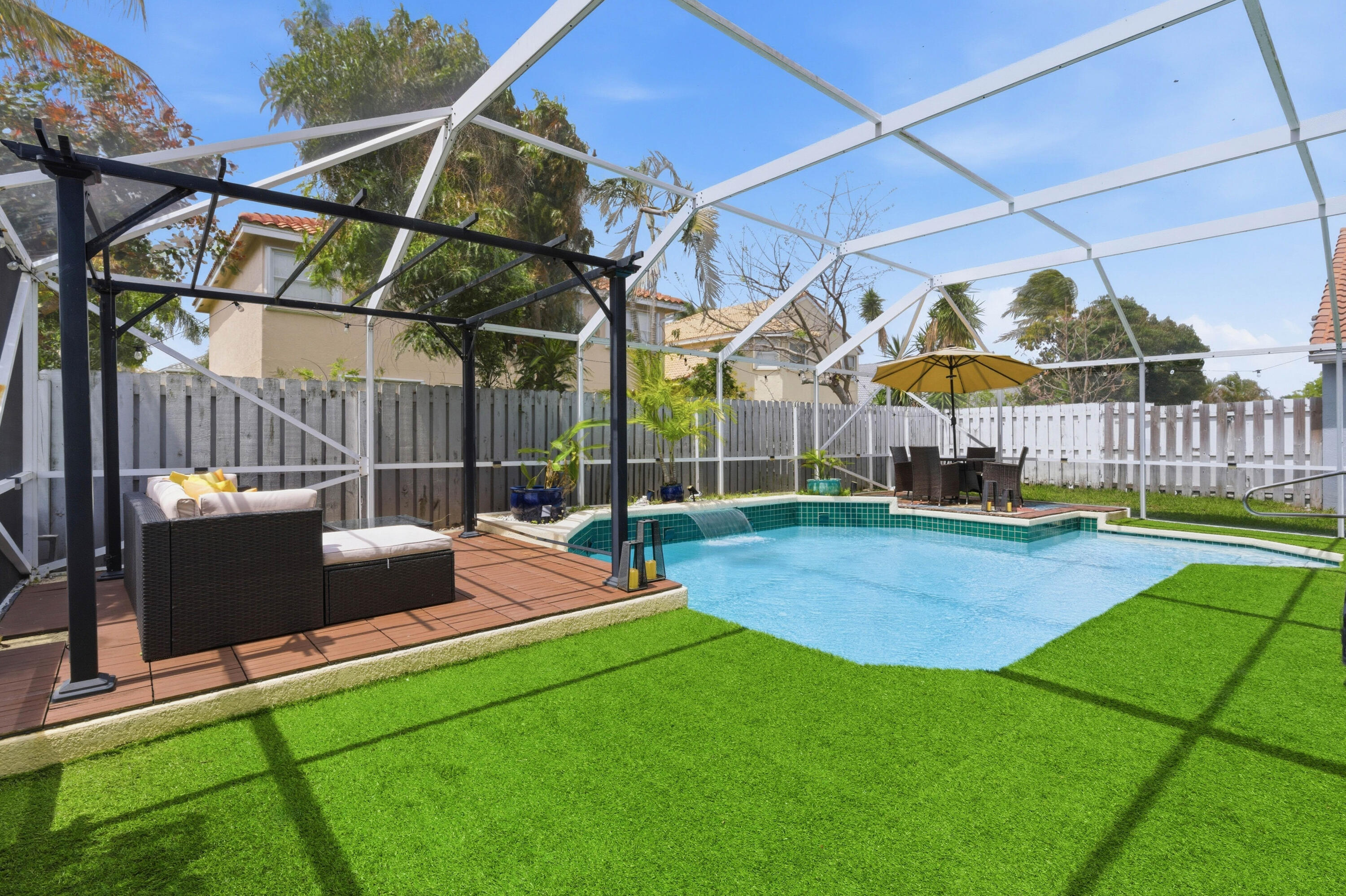 LAKE CHARLESTON TR X - Residential Lease