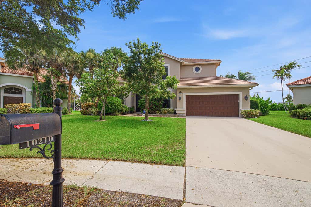 Photo of 10210 Lexington Estates Boulevard, Boca Raton, FL 33428 (MLS # B26056740)