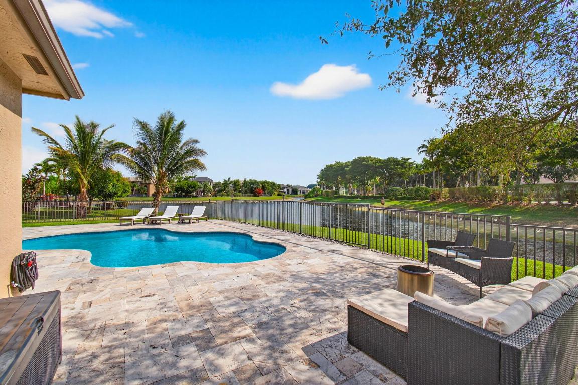 VERSAILLES - Residential