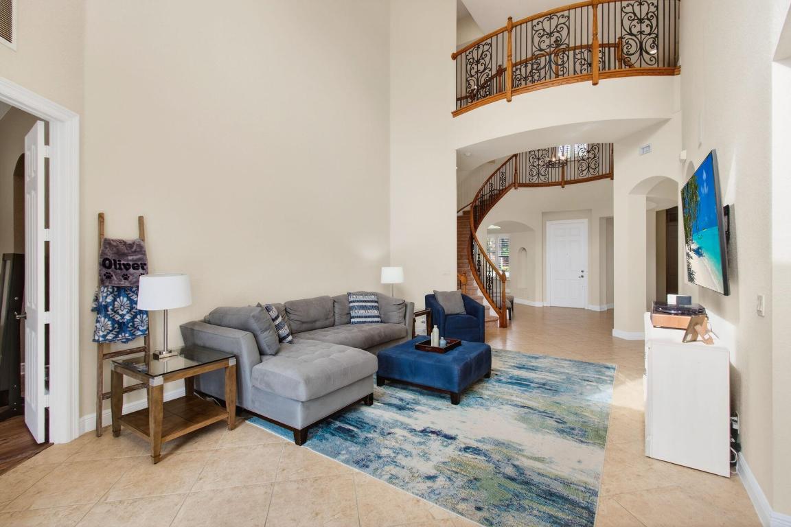 VERSAILLES - Residential