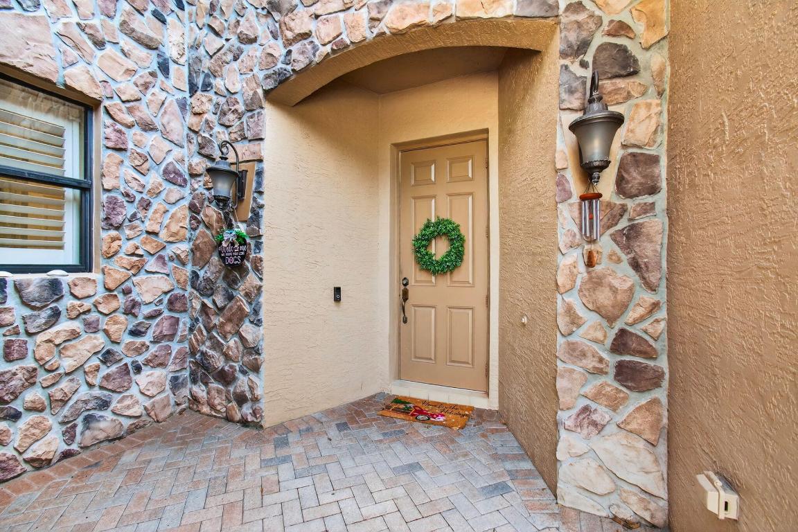 VERSAILLES - Residential