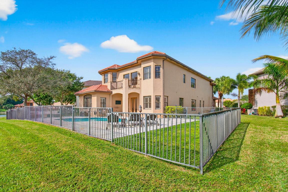 VERSAILLES - Residential