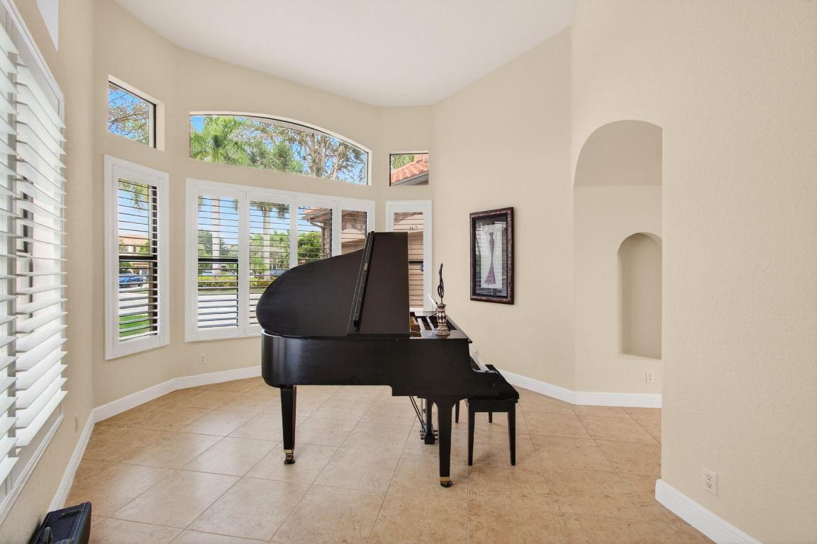 VERSAILLES - Residential