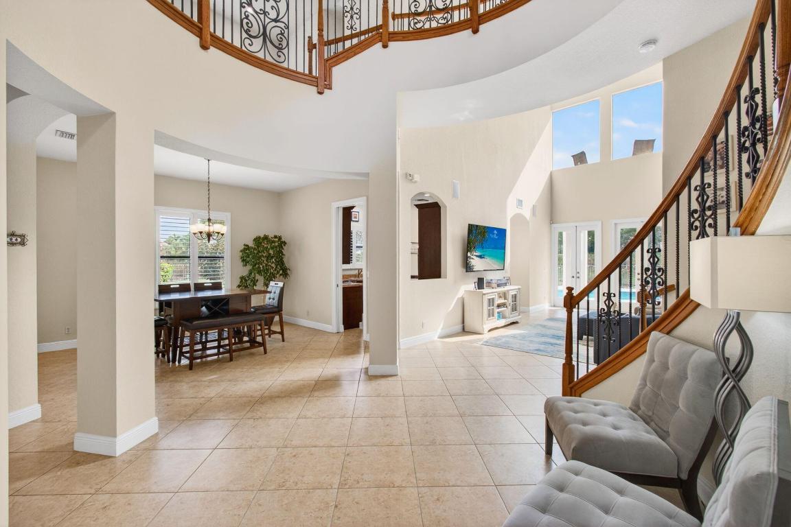 VERSAILLES - Residential