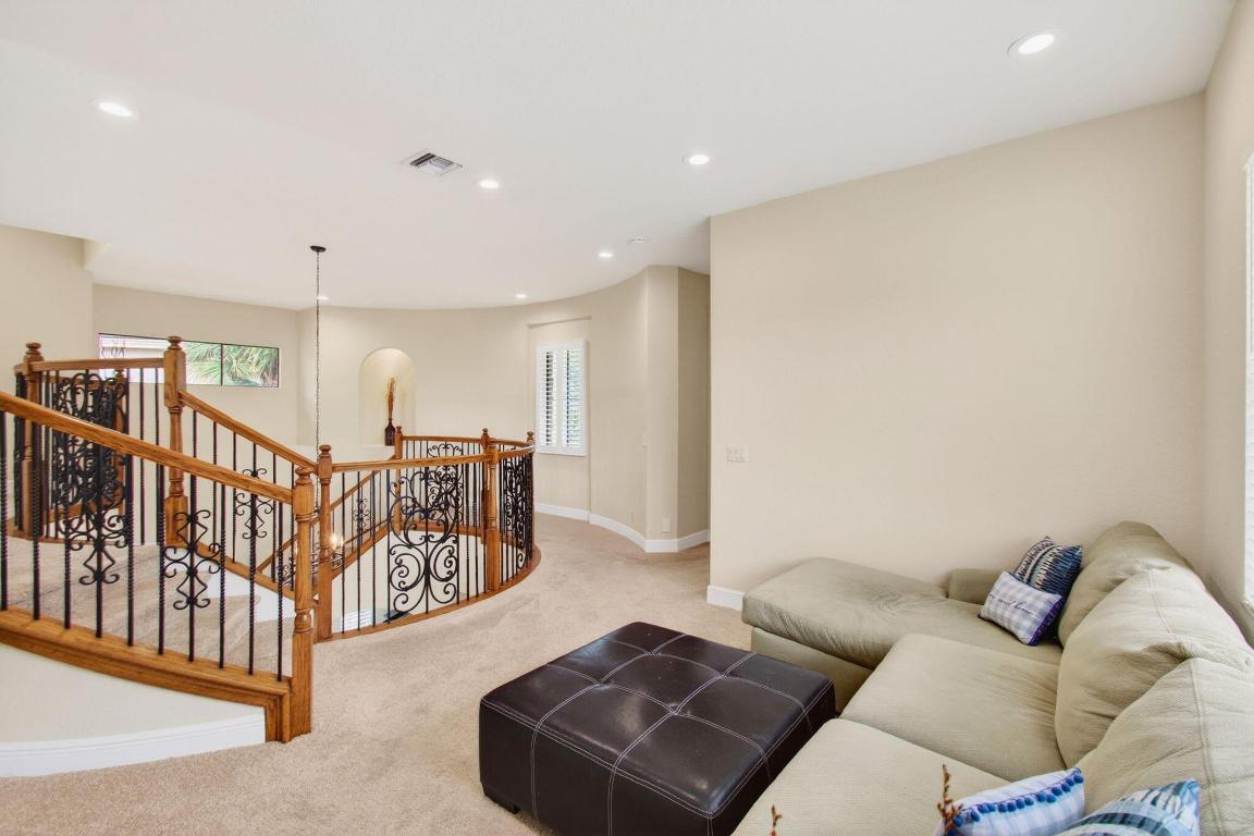 VERSAILLES - Residential