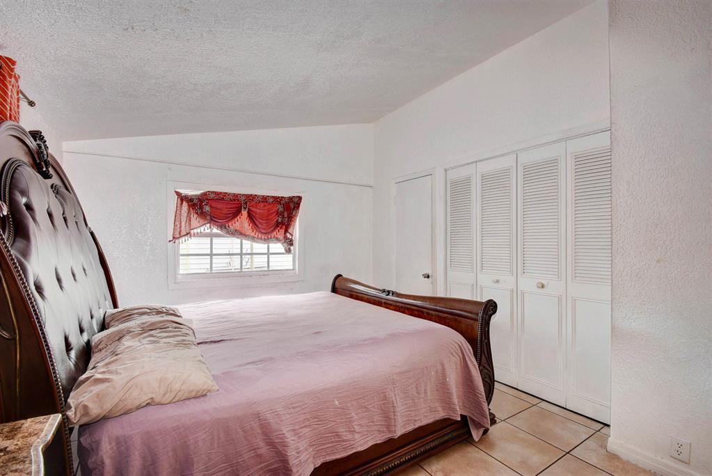 SEMINOLE MANOR 2 - Residential