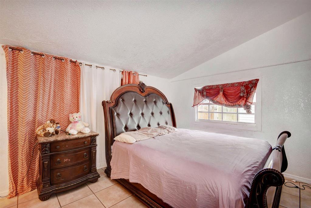 SEMINOLE MANOR 2 - Residential