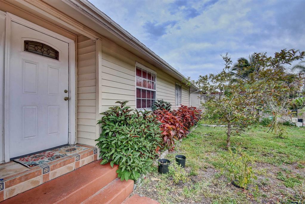 SEMINOLE MANOR 2 - Residential