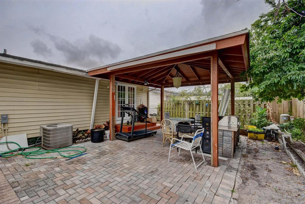 SEMINOLE MANOR 2 - Residential