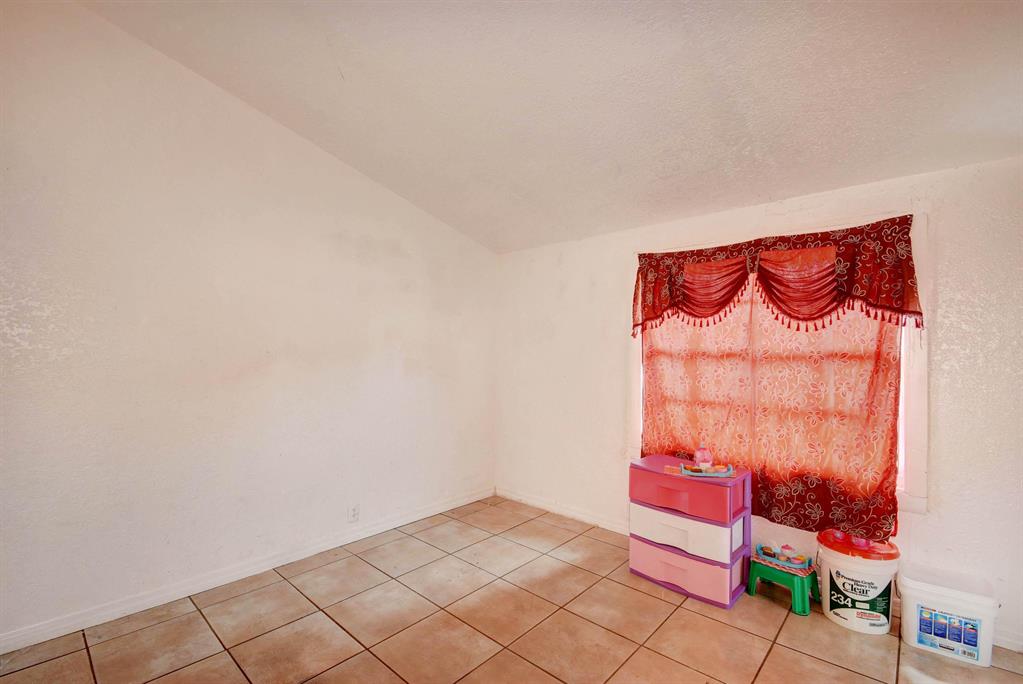 SEMINOLE MANOR 2 - Residential