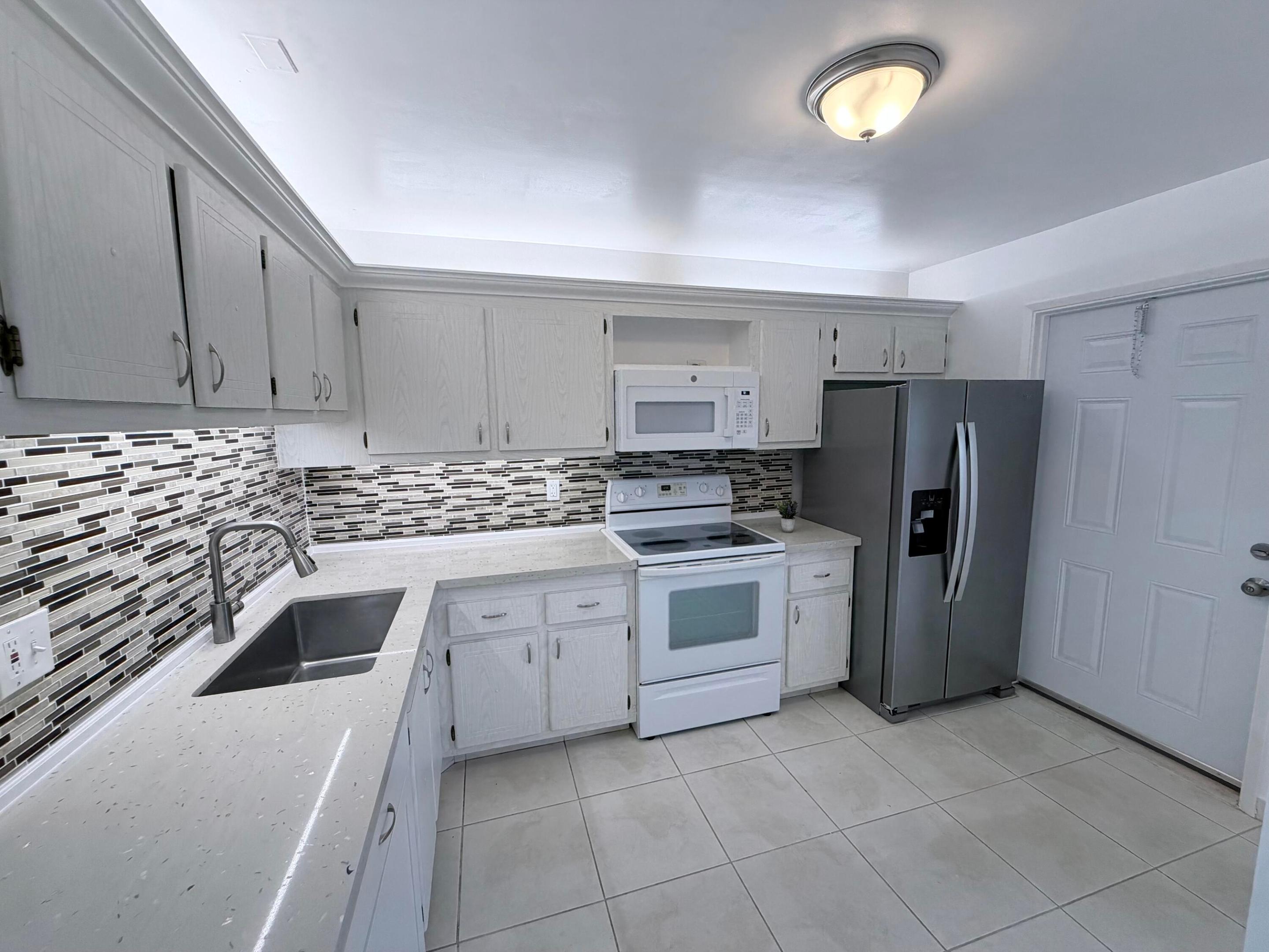 1000 NE 14th Avenue 503