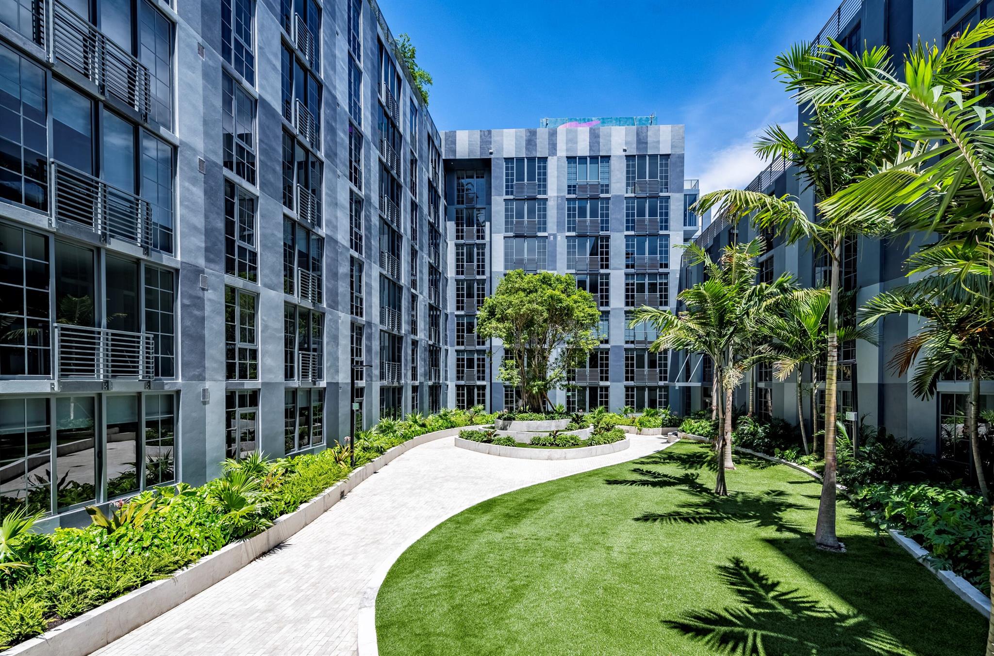 Miami's newest creative community located in the heart of Wynwood. immediate reach from outstanding shopping, dining, and entertainment right in the neighborhood. As a mecca for all things art, Wynwood has its share of incredible galleries. With over 75 exhibition spaces, from warehouses and fine art galleries to street graffiti and walking art festivals, inspiration and innovation is everywhere.
