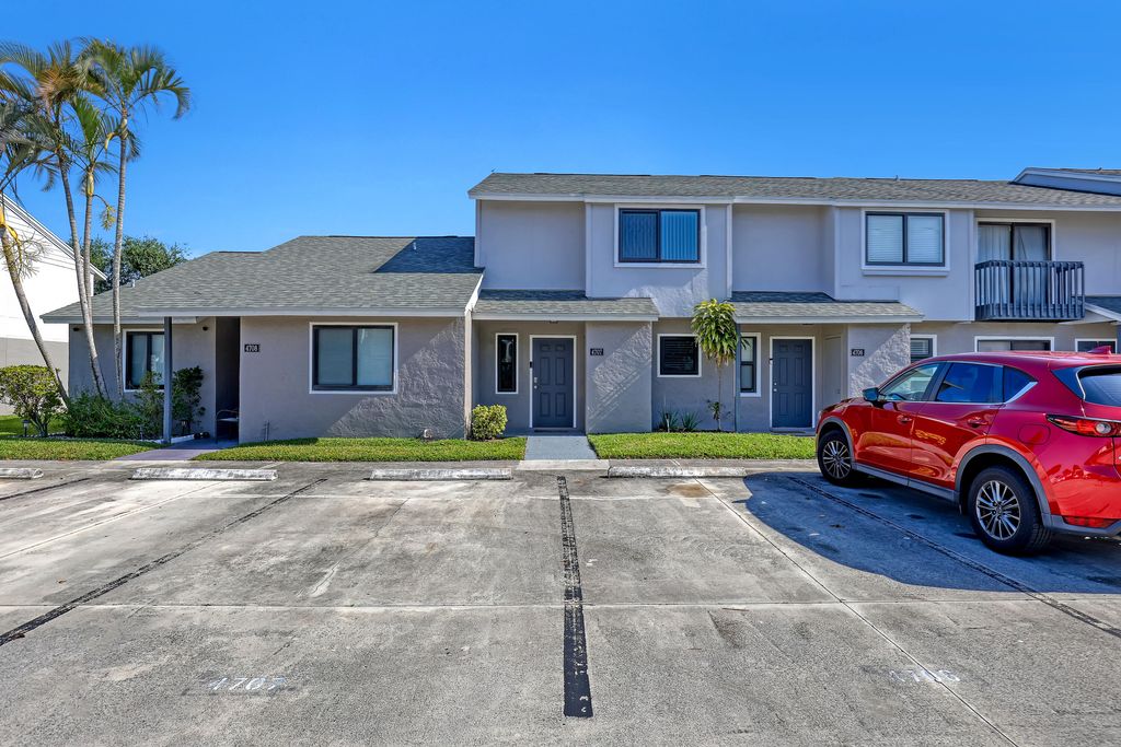 Photo of 4707 Pier Drive, Greenacres, FL 33463 (MLS # B26019652)