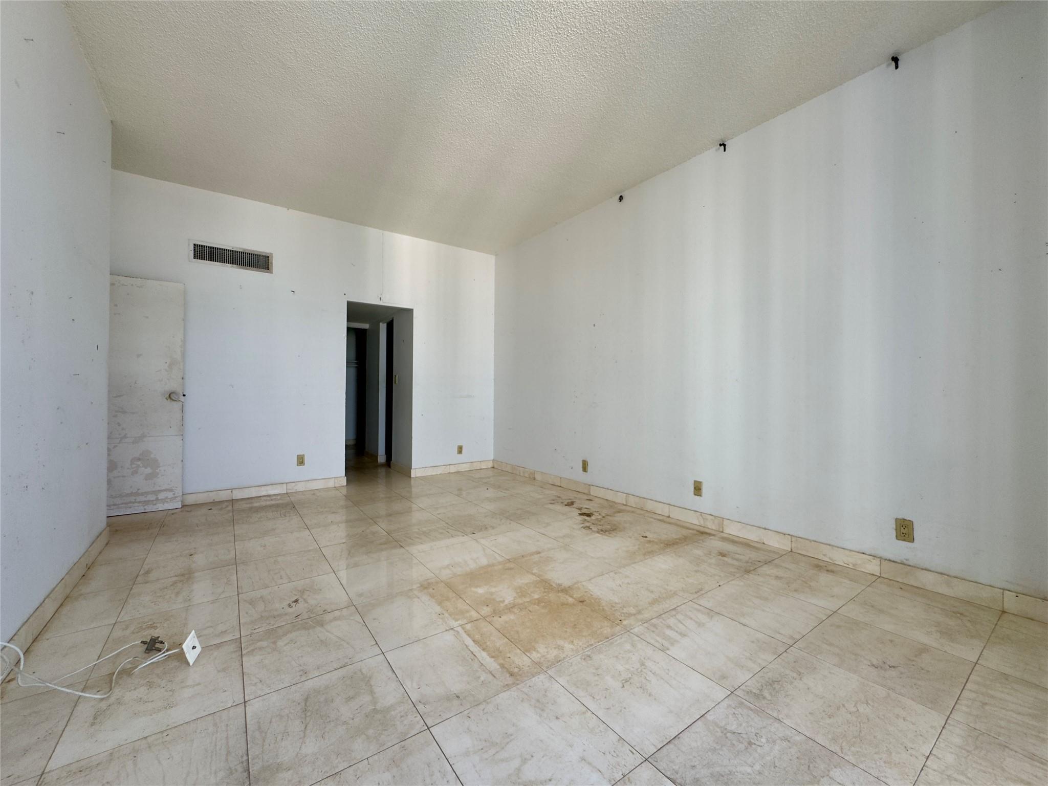 Arlen House East - Residential