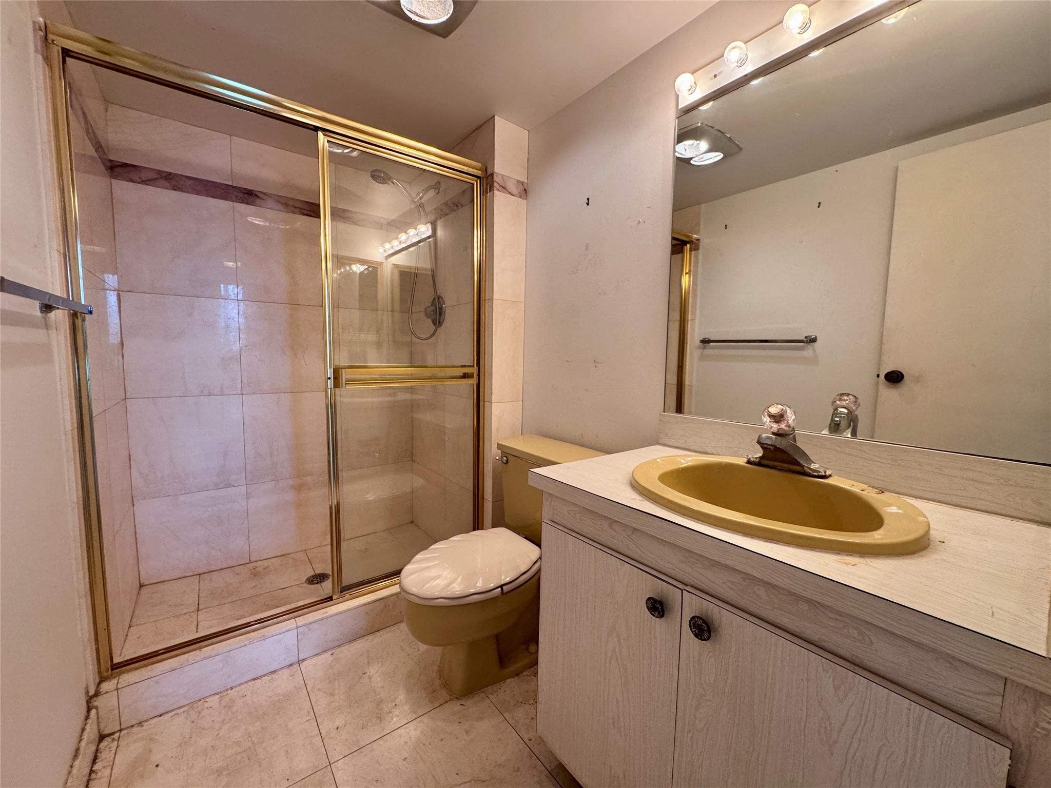 Arlen House East - Residential