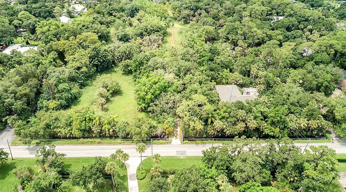 INDIAN RIVER FARMS - Land