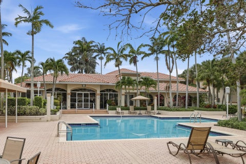 Tiny photo for 20101 Glenmoor Drive, West Palm Beach, FL 33409 (MLS # B26054190)
